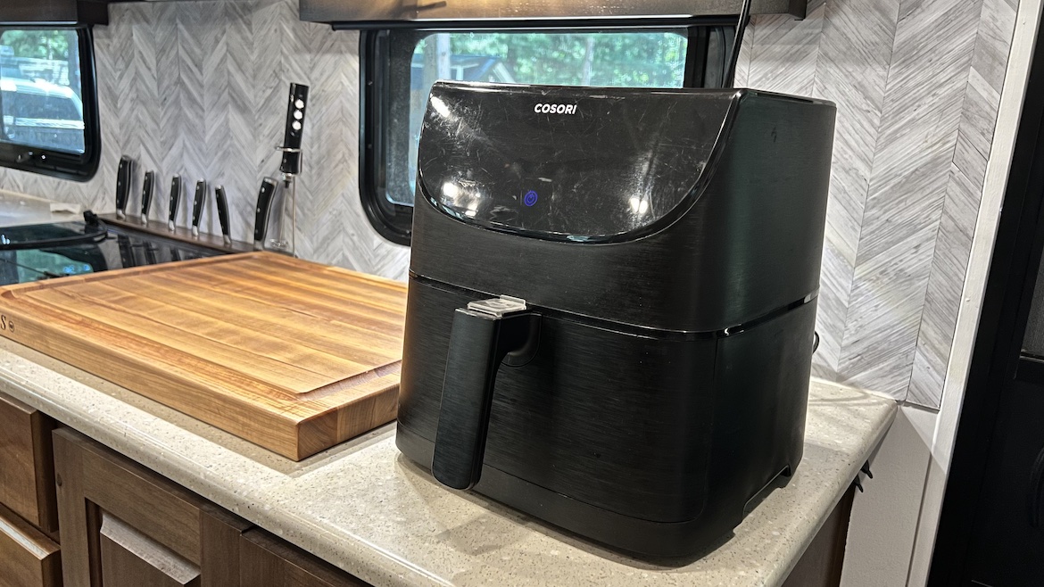 Help— Got this air fryer from France and want to know if I can use In the  U.S : r/electrical